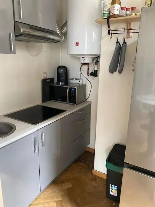 Art Deco - Two Bedroom Apartment Ghent