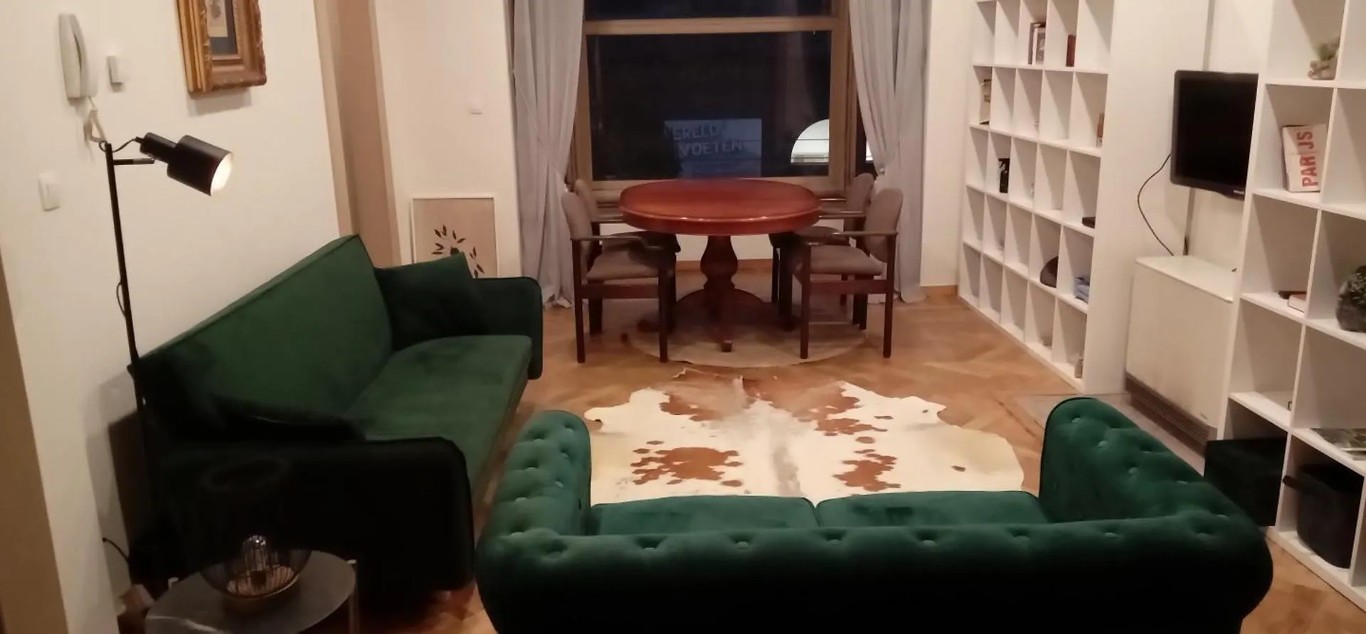 Art Deco - Two Bedroom Apartment contacts